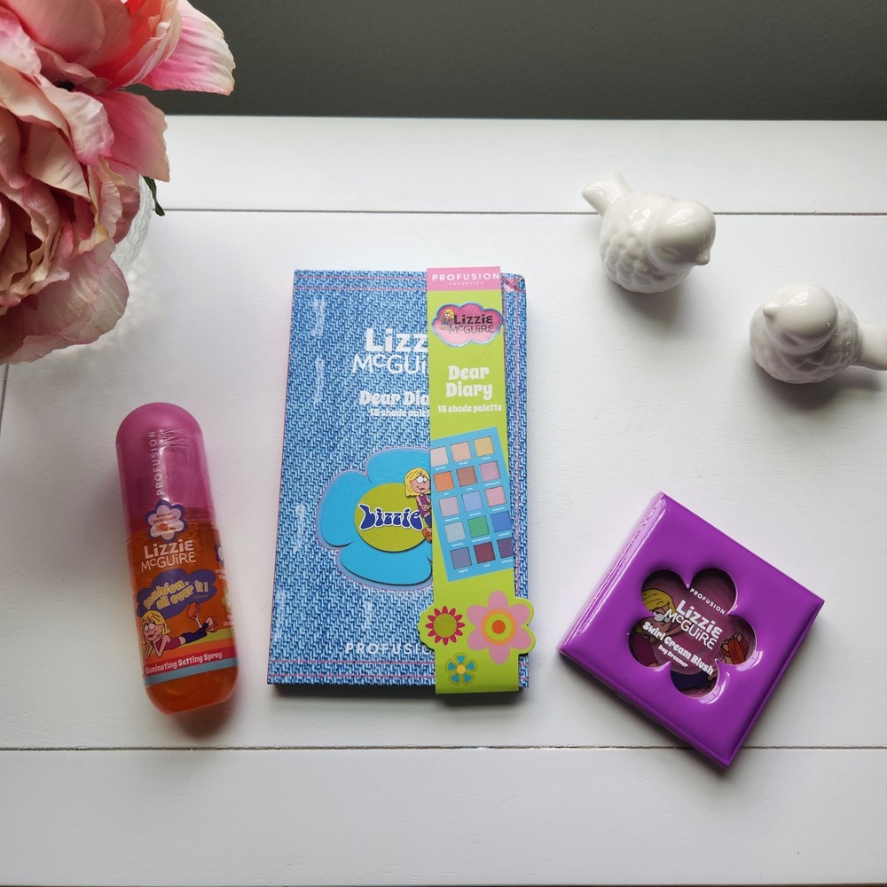 Collectors Disney Lizzie McGuire Makeup Set Palette Blush Setting Spray New